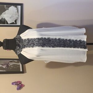 Sleevless Lace Choker Top